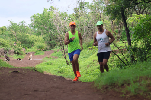 Versatile Running Apparel Bridges Training and Everyday Use