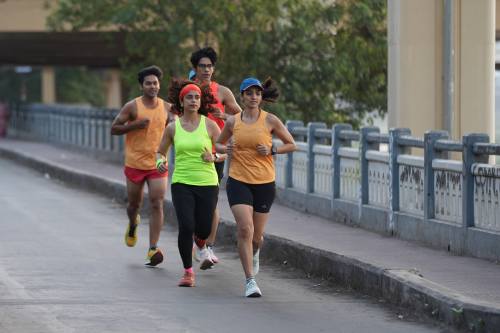Early-Morning Schedules Define Urban Running in India