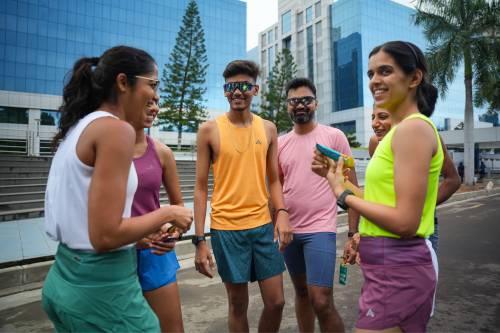 Indian Runners Share Locally Made Apparel on YouTube
