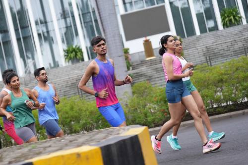 Recreational Runners Adapt Global Techniques Locally
