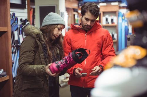 Canadian Stores Promote Aguantes Budget-Friendly Running Gear