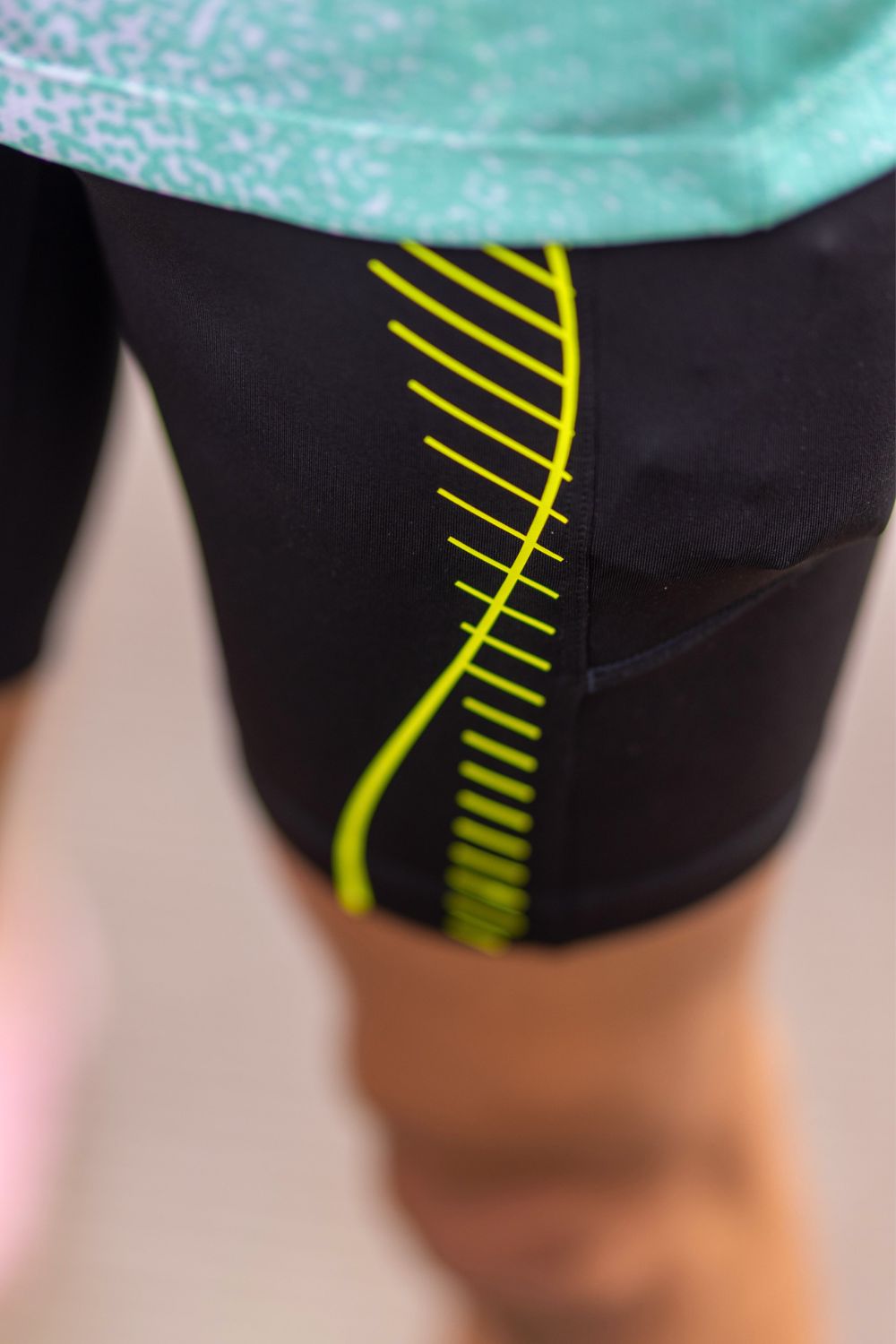 buy men 7 inch running half tights online #Color_Black-Flash