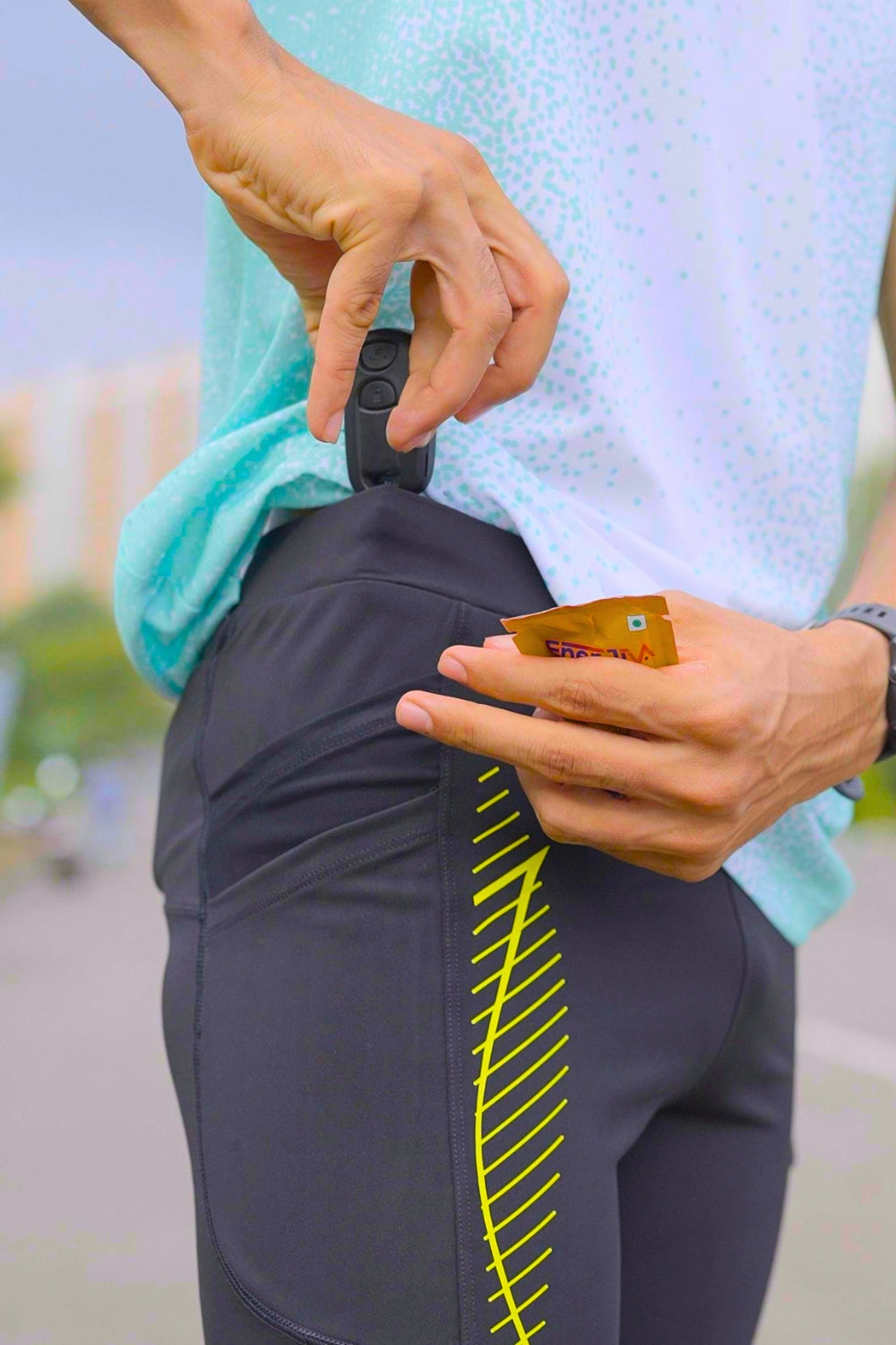 buy men 7 inch running half tights online #Color_Black-Flash