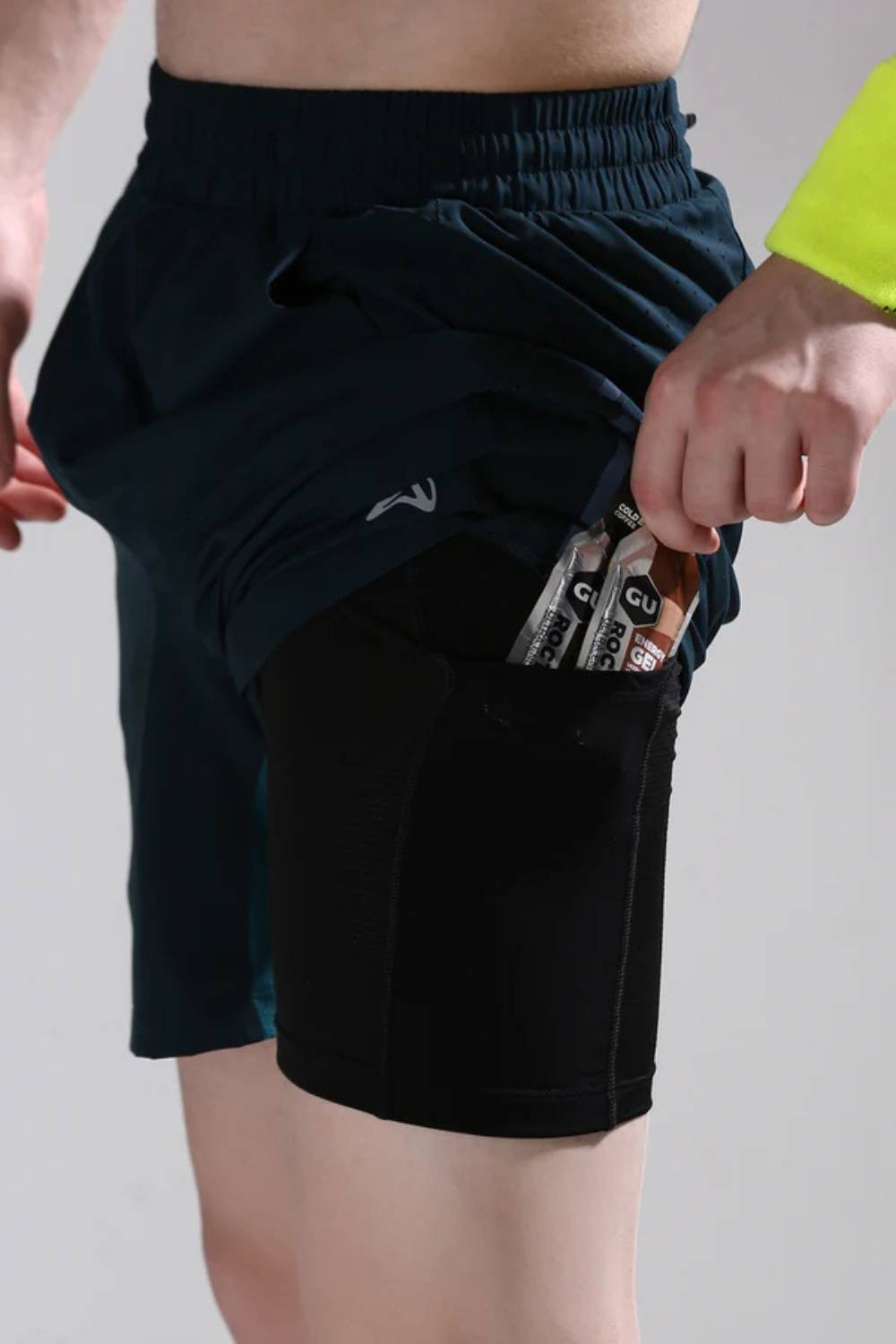 Running outdoors in 7-inch Pulse Cross Training Shorts – men’s #Color_Bristo Lakeactivewear