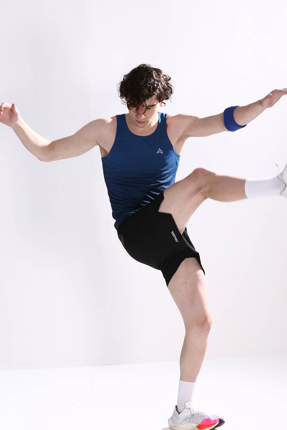 buy men 5 inch running shorts with inner lining #Color_Black