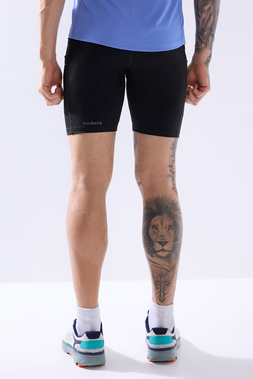 men running half tight with inner lining and multiple pockets #Color_Black