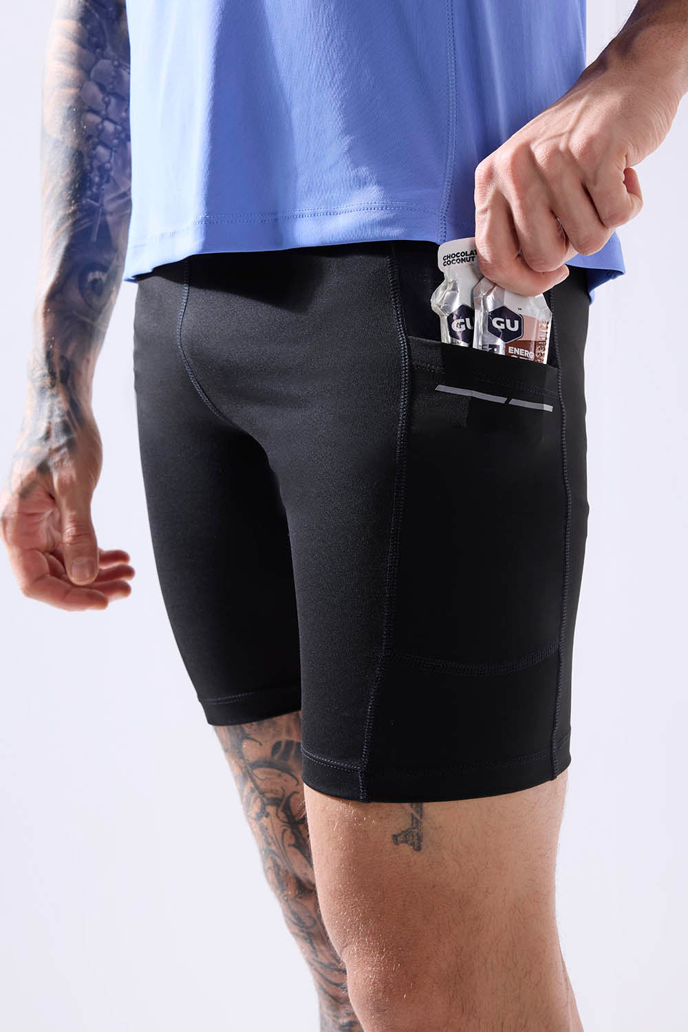 men running half tight with inner lining and multiple pockets #Color_Black