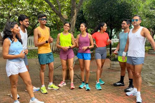 Moisture-Wicking Running Apparel Trends on Instagram