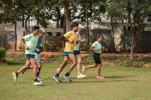 Why Reflective Gear Is a Focus for Urban Runners Online