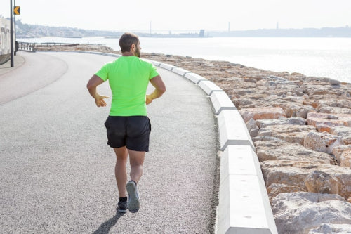 The Role of Breathable Running Singlets in Hot Weather Endurance Runs