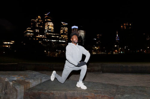 Reflective Design in Activewear for Urban Night Runs