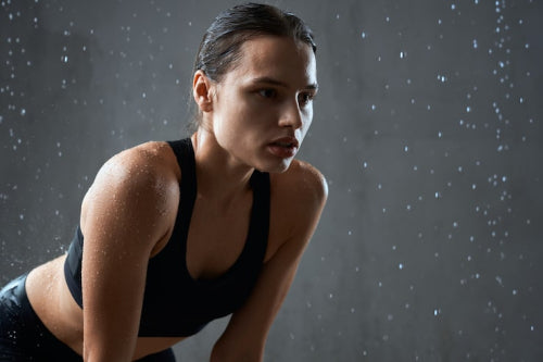How Moisture-Wicking Apparel Reduces Injury Risk in Humid Runs