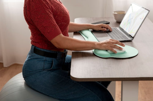 Ergonomic Fits That Address Common Discomforts in Long-Distance Training