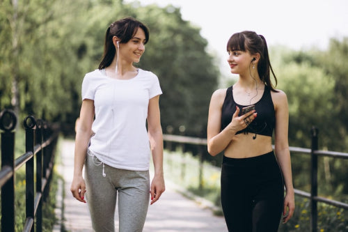 Choosing the Right Running T-Shirt: Lightweight vs. Moisture-Wicking