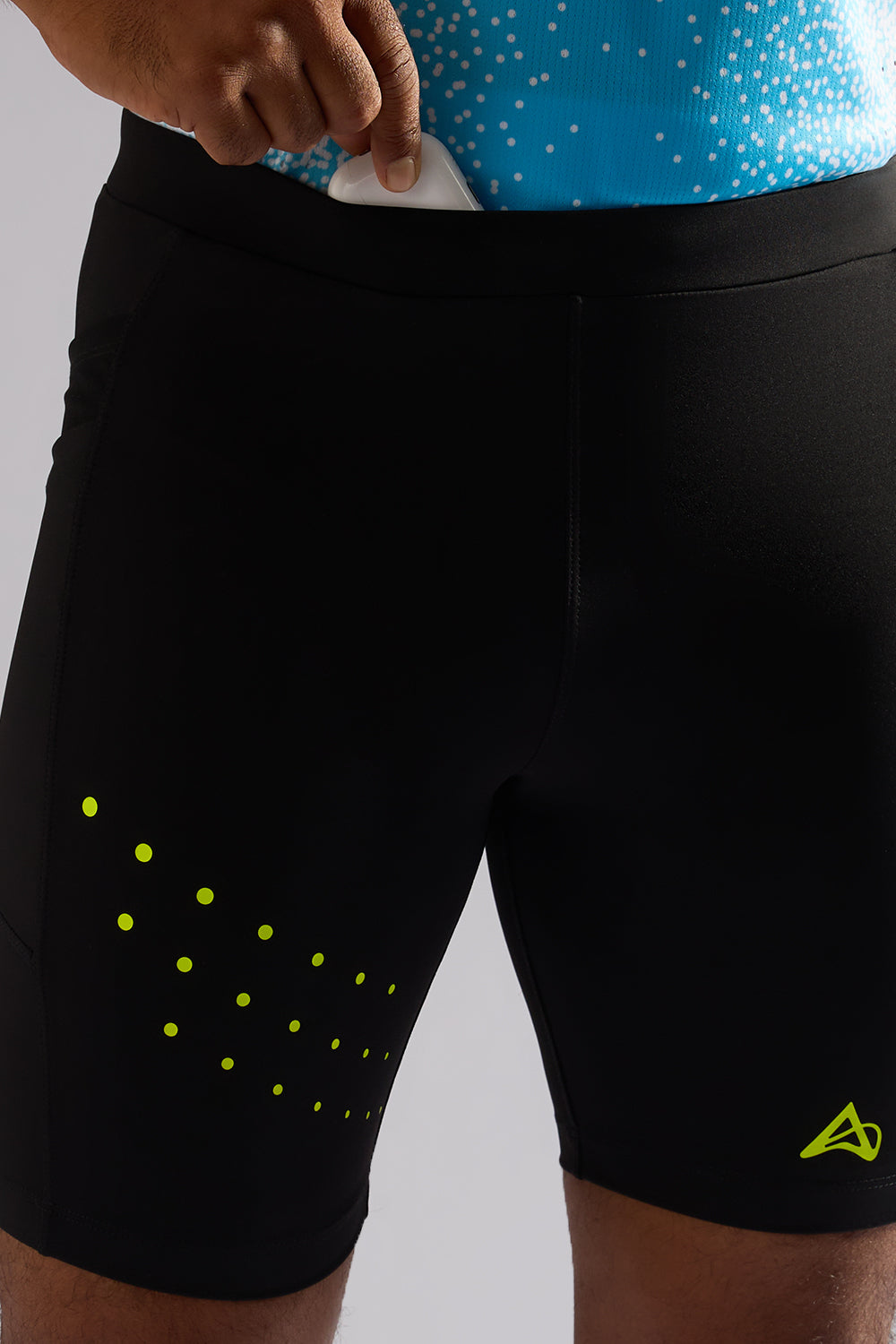 #Color_Black-Spark